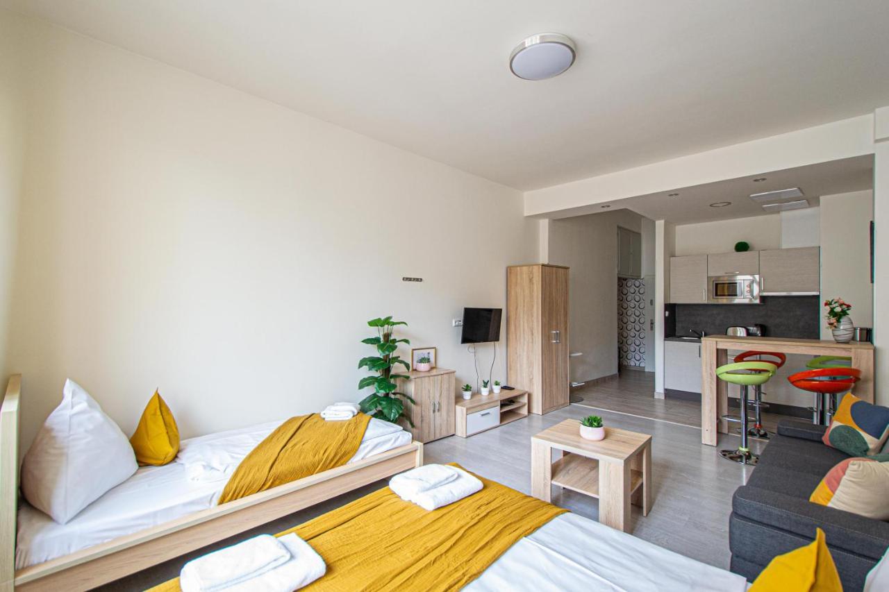 Executive Bright Apt. By Ruterra Prag