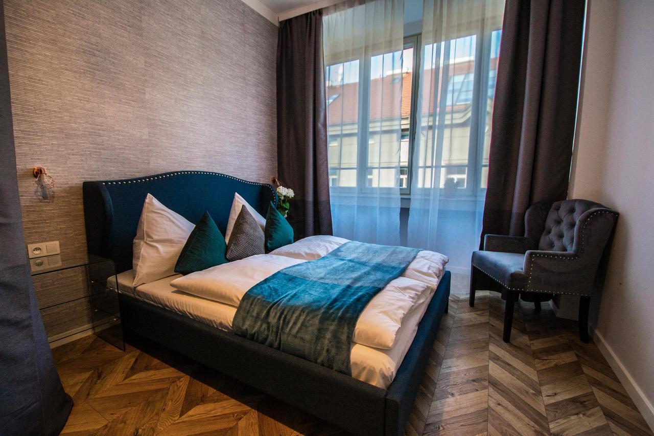 Executive Bright Apt. By Ruterra Prag