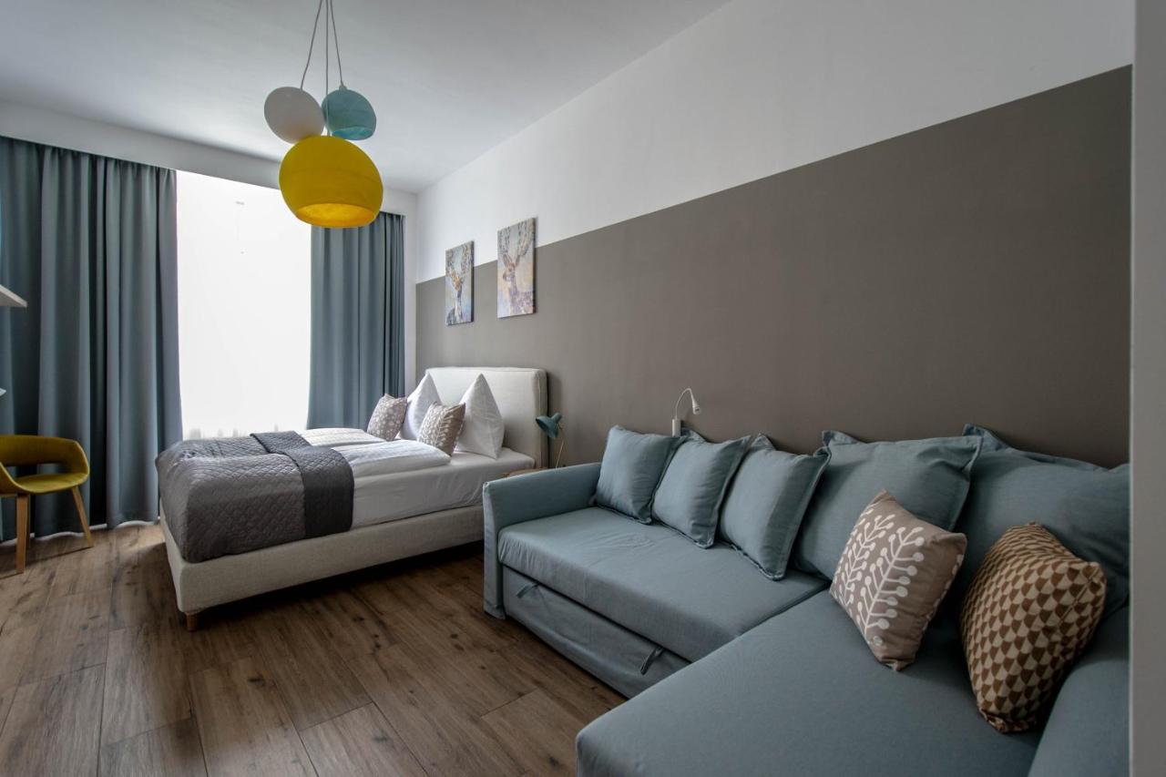 Apartment Executive Bright Apt. By Ruterra Prag